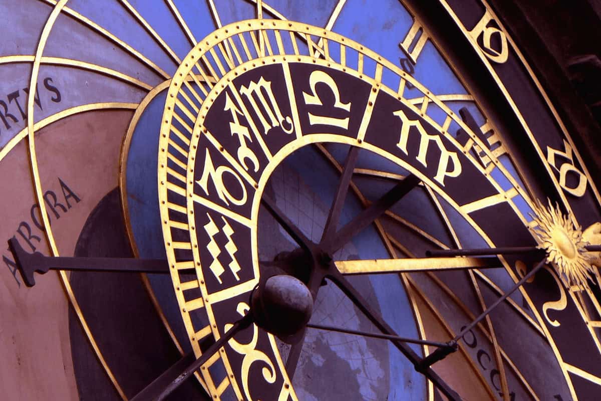 Quels traits de caractère distinguent vraiment le Lion des autres signes astrologiques ?